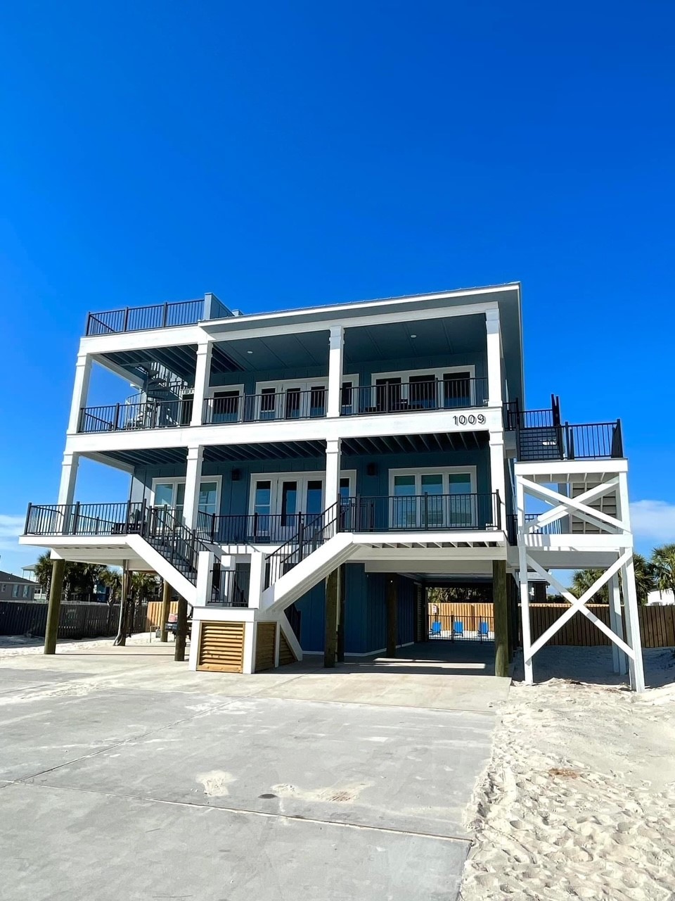 Ariola 1009 - Salty Sand Dollar  House / Cottage rental in Pensacola Beach House Rentals in Pensacola Beach Florida - #1
