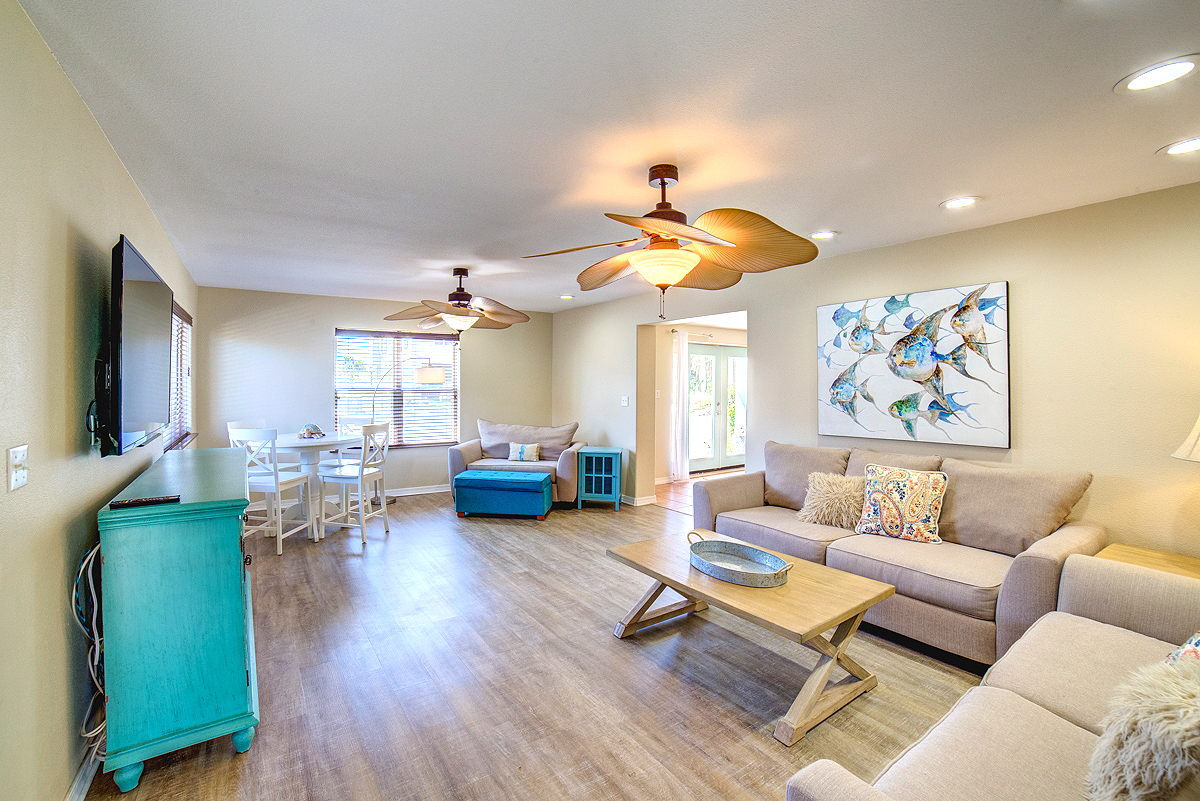 Ariola 105 House / Cottage rental in Pensacola Beach House Rentals in Pensacola Beach Florida - #4