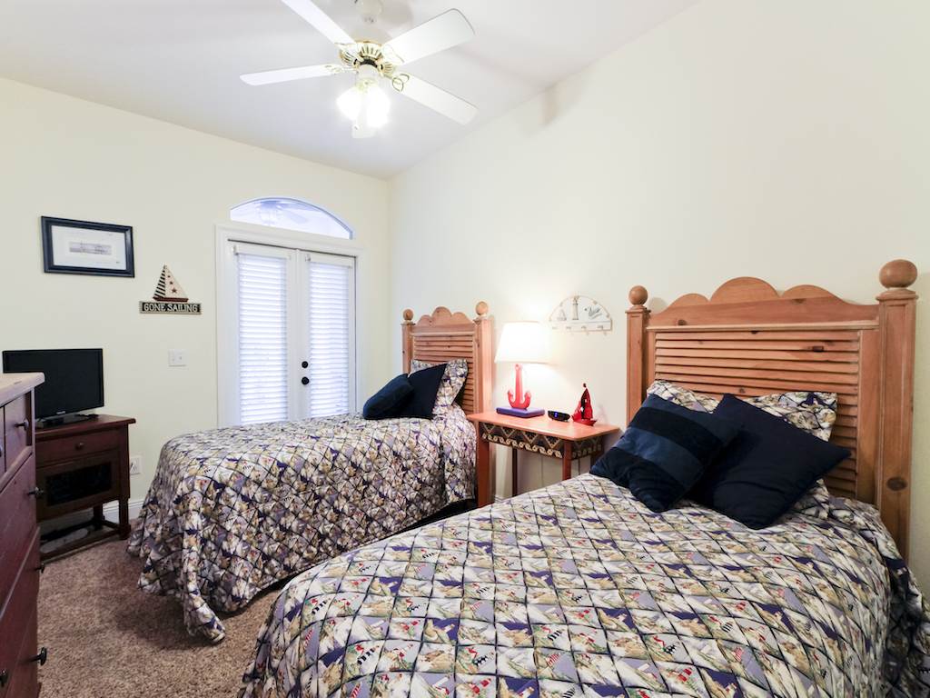 Young Cottage House / Cottage rental in Destin Beach House Rentals in Destin Florida - #18