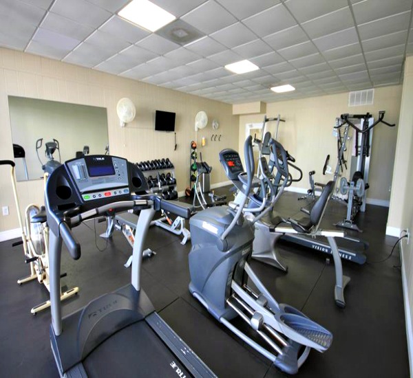 Fitness center at El Matador Fort Walton Beach