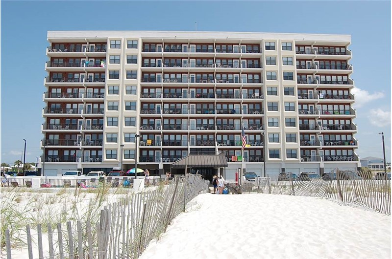 Island Winds East on the beach in Gulf Shores AL