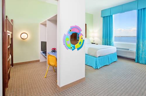 Holiday Inn Resort Pensacola Beach Gulf Front in Gulf Breeze FL 02
