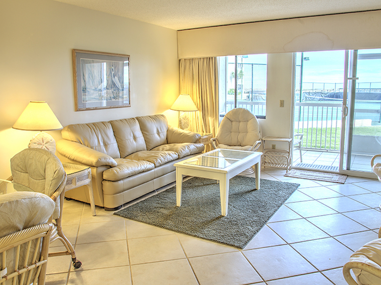 Holiday Surf & Racquet Club 106 Condo rental in Holiday Surf & Racquet Club in Destin Florida - #10
