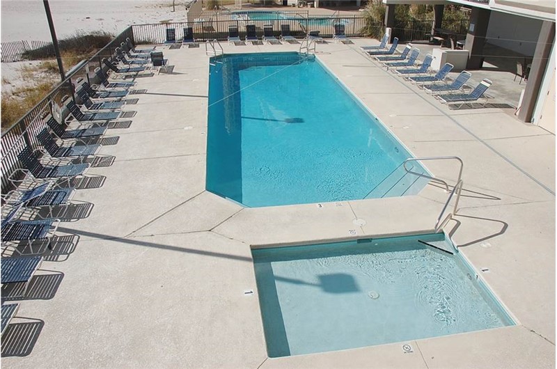 Spacious pool area at Island Winds West in Gulf Shores Alabama