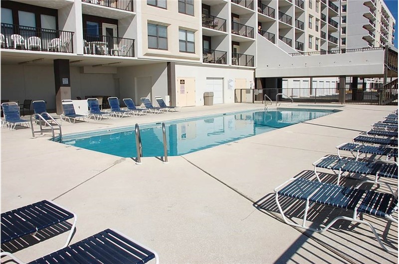 Shady pool deck at Island Winds West in Gulf Shores Alabama