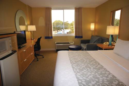 La Quinta Inn & Suites Sarasota in Sarasota FL 59