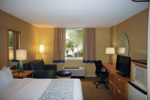 La Quinta Inn & Suites Sarasota in Sarasota FL 68