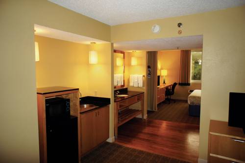 La Quinta Inn & Suites Sarasota in Sarasota FL 75