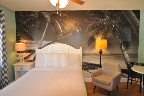 Lido Islander Inn And Suites - Sarasota in Sarasota FL 81