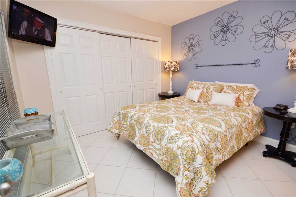 1 Bedroom at Madeira Beach Yacht Club 165C Heated Pool Sauna Sleeps 4 Condo rental in Madeira Beach Yacht Club in St. Pete Beach Florida - #9