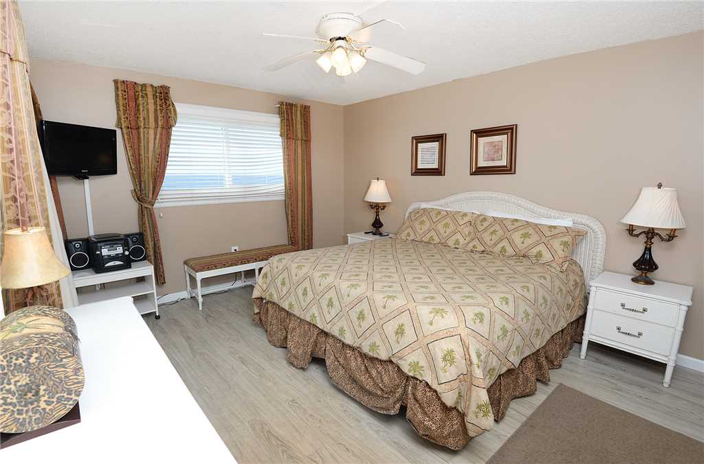 Regency 712 2 Bedrooms Beachfront Wi-Fi Pool Sleeps 8 Condo rental in Regency Towers in Panama City Beach Florida - #12