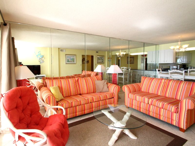 Regency 719 2 Bedrooms Beachfront Wi-Fi Pool Sleeps 8 Condo rental in Regency Towers in Panama City Beach Florida - #3