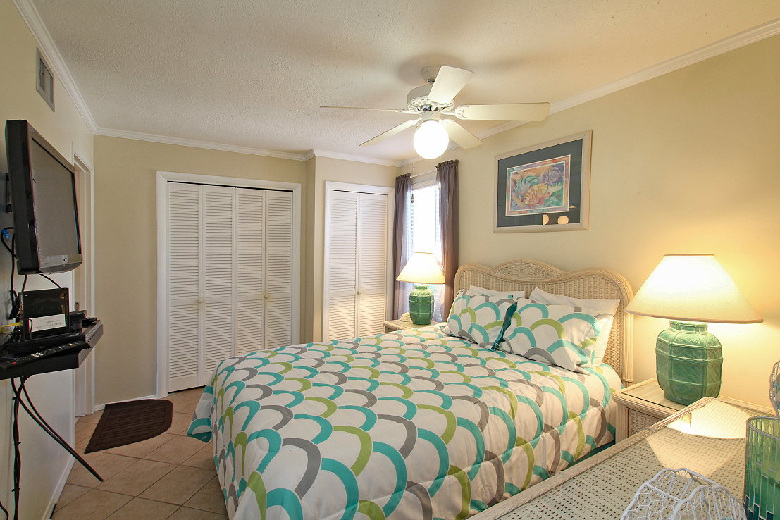 1042 Condo rental in Sandpiper Cove in Destin Florida - #15