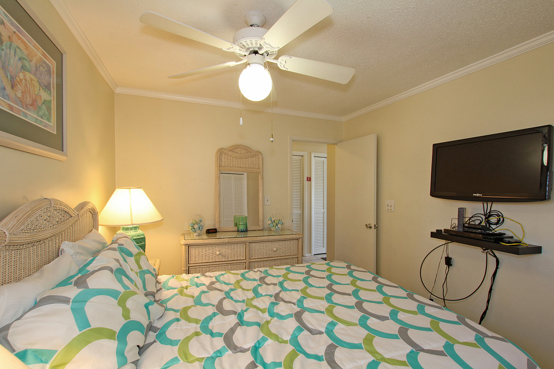 1042 Condo rental in Sandpiper Cove in Destin Florida - #18