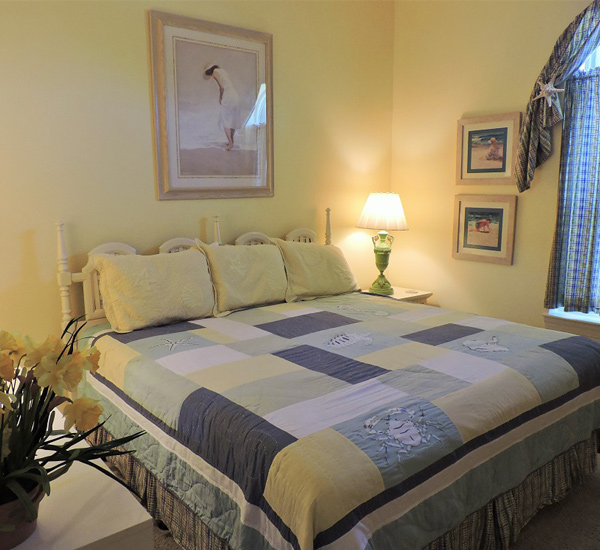 Shimmering Sands bedroom in Panama City Beach FL