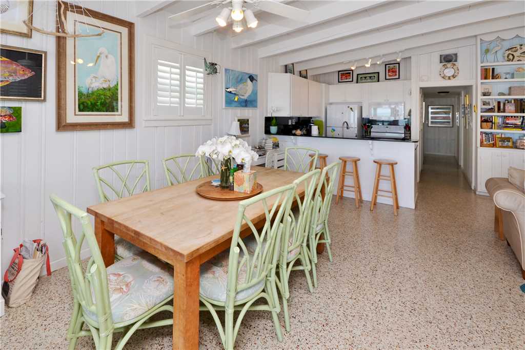 Beachfront Dream 4 Bedroom Gulf Front Gas Grill WiFi Sleeps 8 House / Cottage rental in St. Pete Beach House Rentals in St. Pete Beach Florida - #6