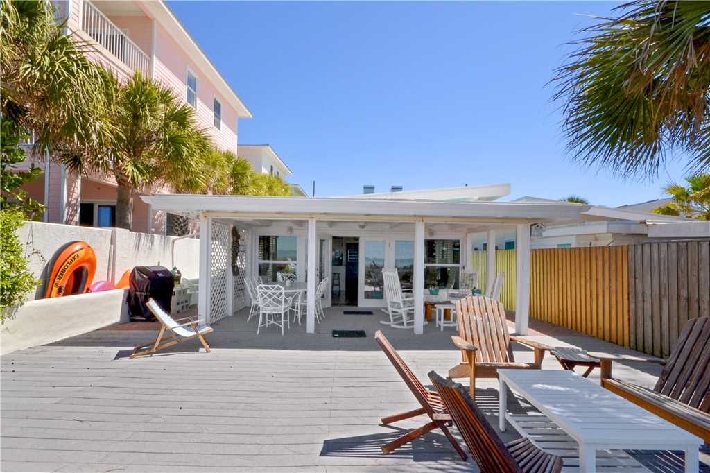 Beachfront Dream 4 Bedroom Gulf Front Gas Grill WiFi Sleeps 8 House / Cottage rental in St. Pete Beach House Rentals in St. Pete Beach Florida - #29