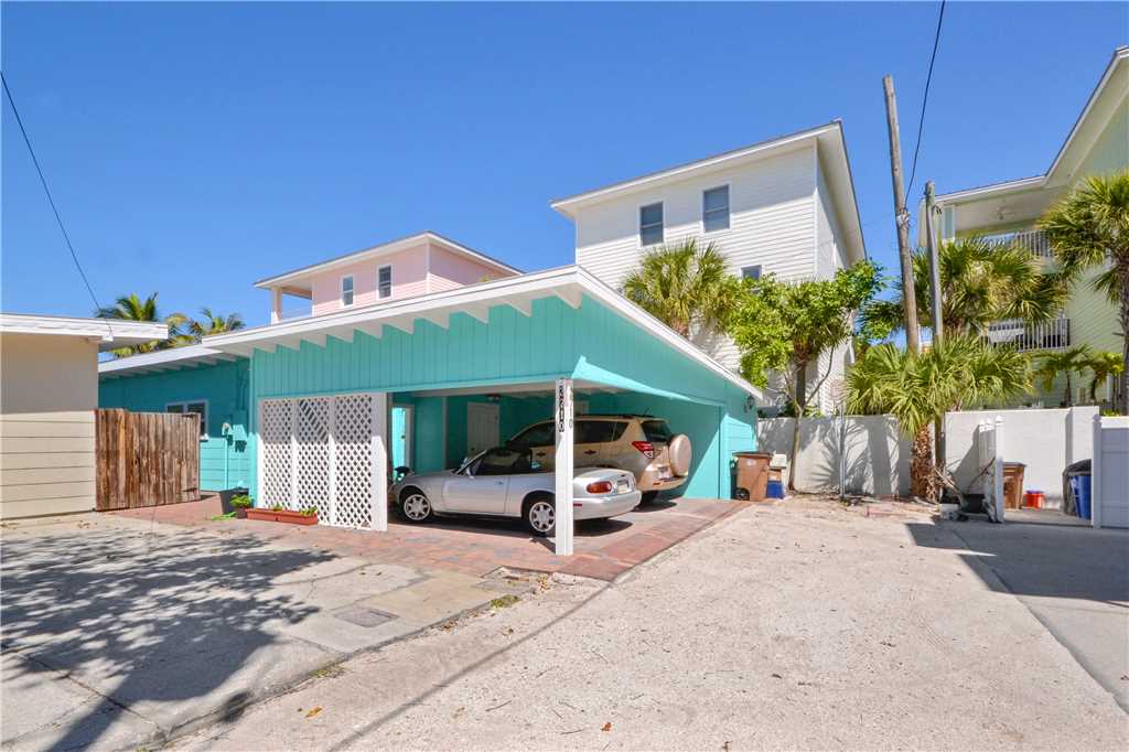 Beachfront Dream 4 Bedroom Gulf Front Gas Grill WiFi Sleeps 8 House / Cottage rental in St. Pete Beach House Rentals in St. Pete Beach Florida - #30