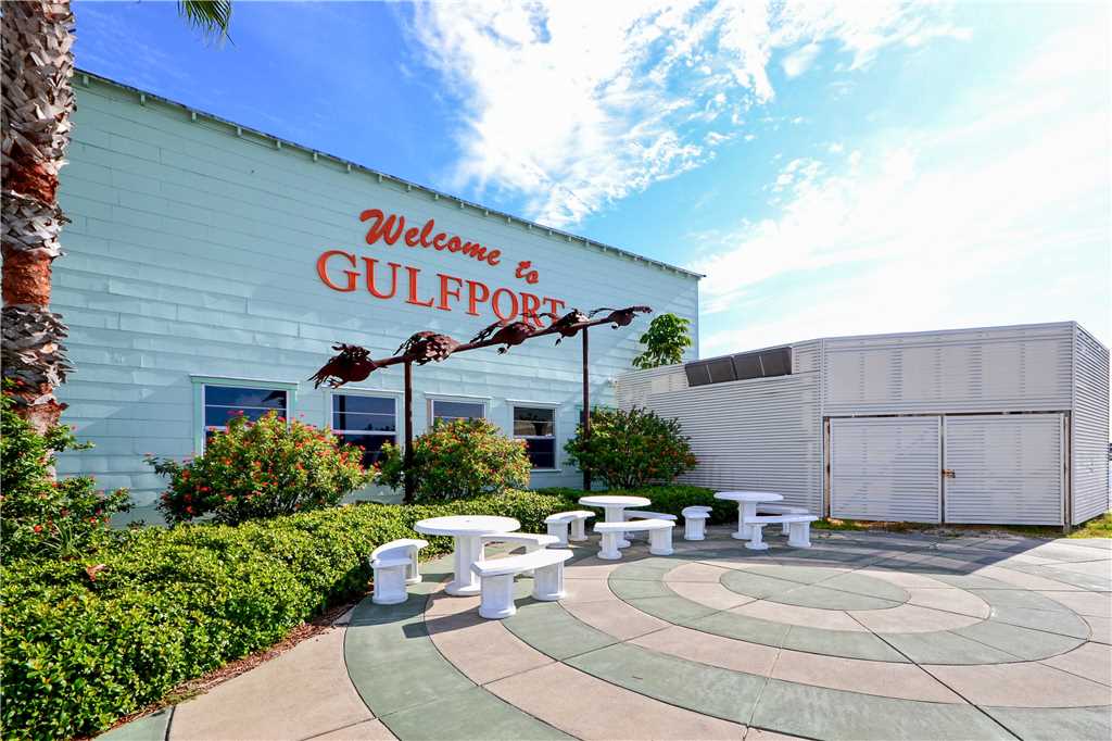Gulfport Getaway 2 Bedroom Gulf View Dog Friendly Sleeps 6 House / Cottage rental in St. Pete Beach House Rentals in St. Pete Beach Florida - #45