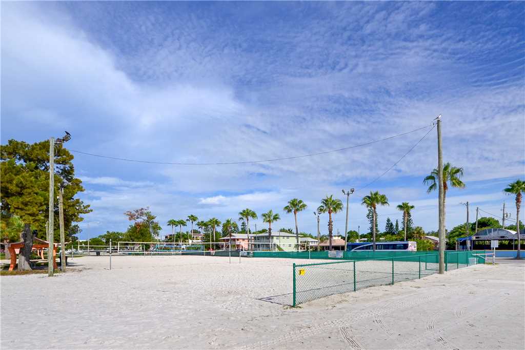 Starfish Cottage 2 Bedroom Walk to Beach Pet Friendly WiFi Sleeps 4 House / Cottage rental in St. Pete Beach House Rentals in St. Pete Beach Florida - #43