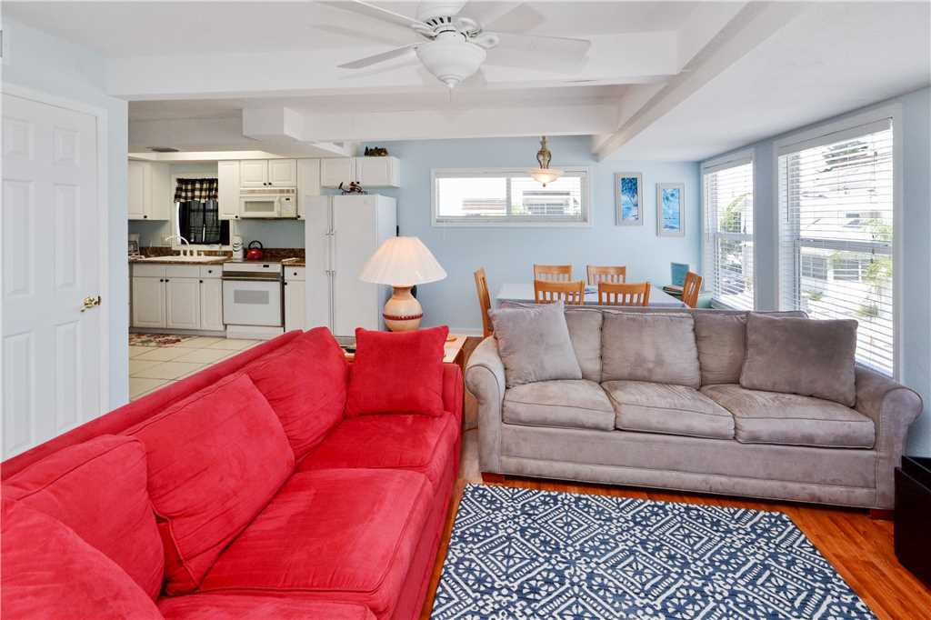 Sunset Beach House 2 Bedroom Gulf View WiFi Dog Friendly Sleeps 6 House / Cottage rental in St. Pete Beach House Rentals in St. Pete Beach Florida - #3