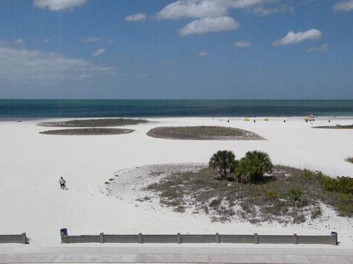 Surf Beach Resort By Sunsational Beach Rentals in Treasure Island FL 39